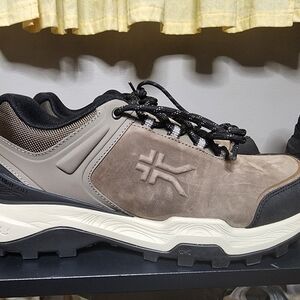 Men's Athletic Shoes in Brown and Black